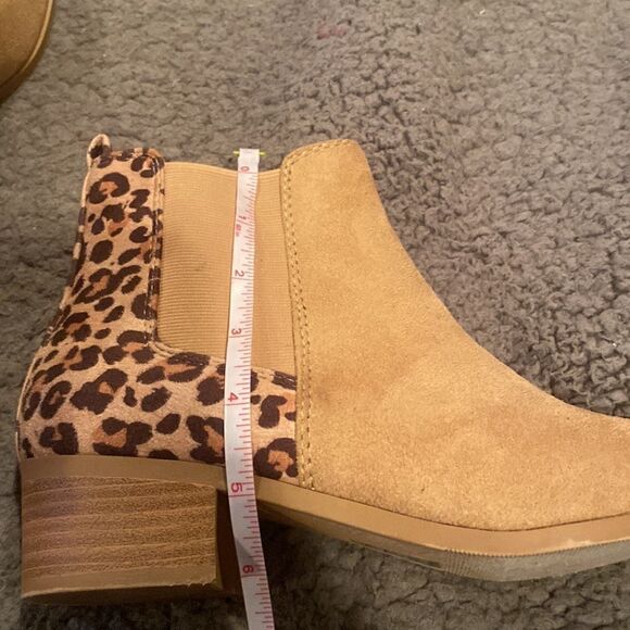 Soda Leopard Print Bootie Size 6 - Picture 10 of 10
